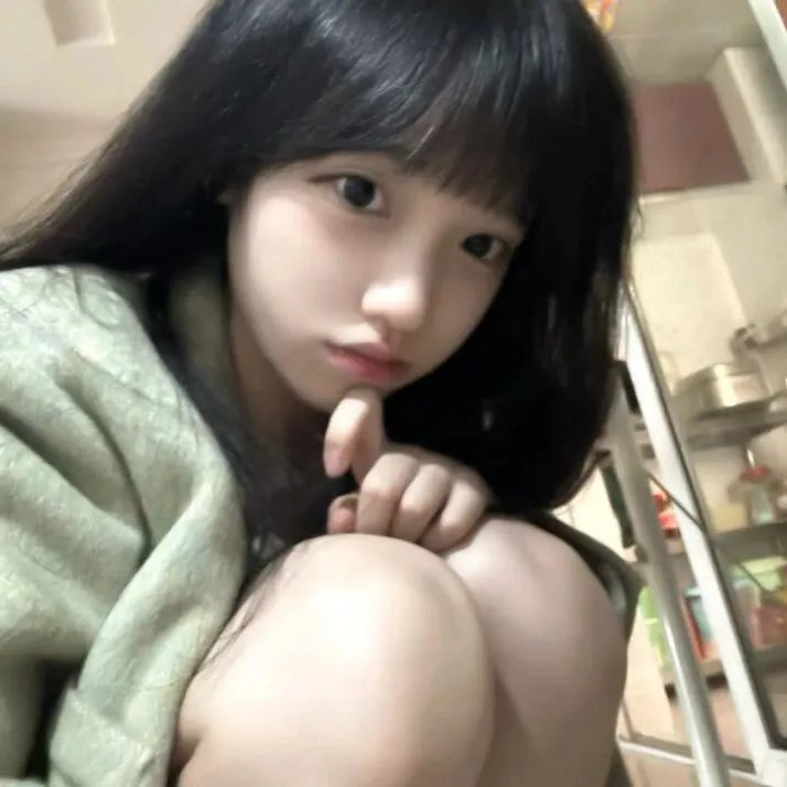 爱比恋更冷 封面